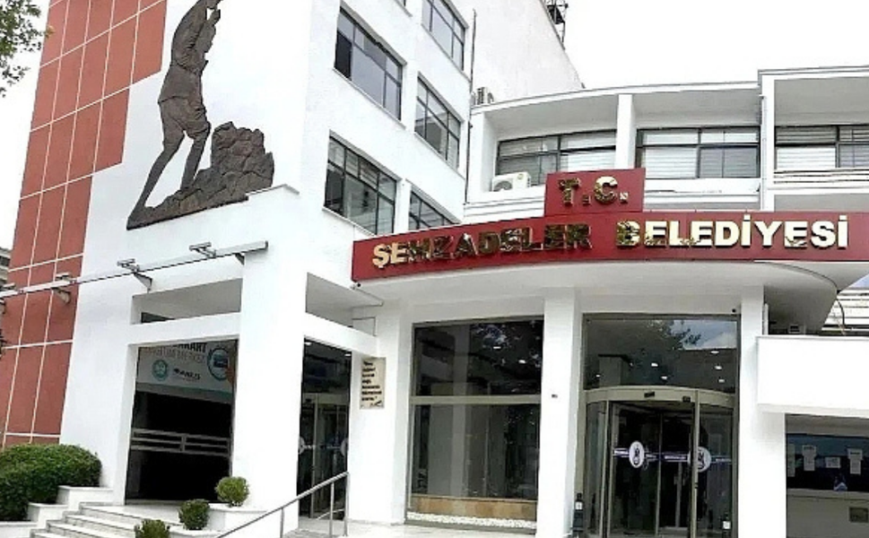 Şehzadeler Belediye Başkan Yardımcısı Onur Ceylan görevden alındı