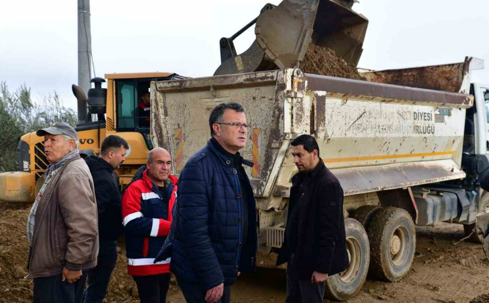 Alaşehir'de taşkın hasarları gideriliyor: Ekipler sahada