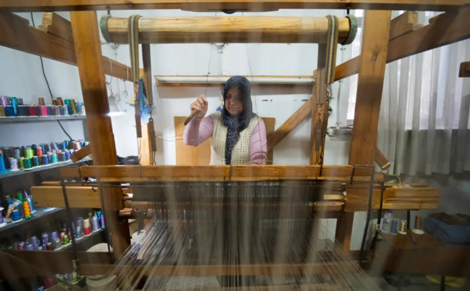 Yeniden canlanan asırlık Manisa bezi, Avrupa’dan büyük ilgi görüyor