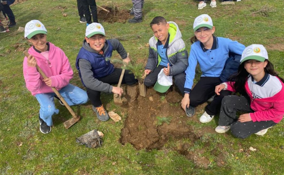 Nevruz ve Orman Haftası Sarıgöl’de 400 fidan dikimiyle kutlandı