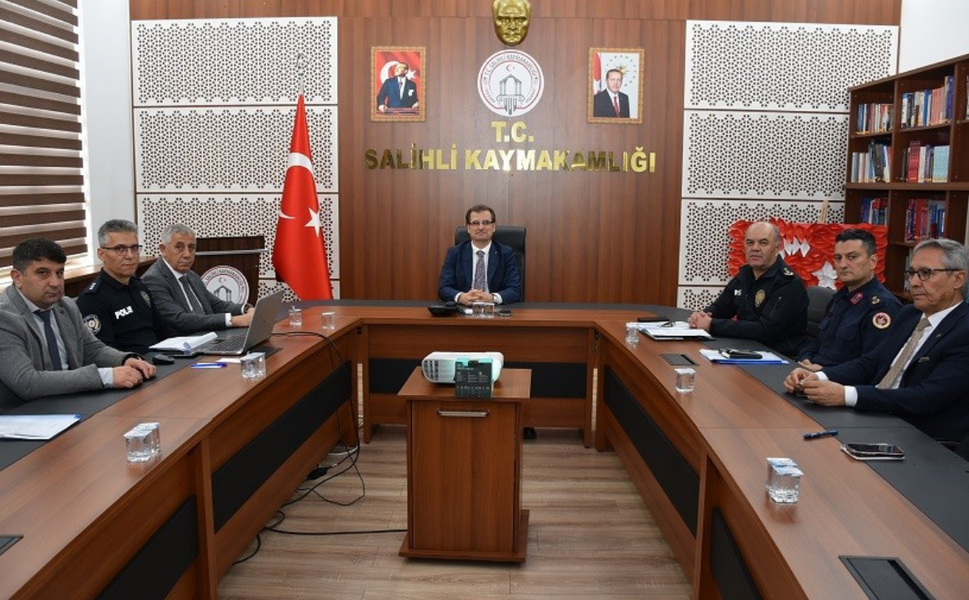 Salihli’de güvenlik toplantısı: Asayiş ve önlemler masaya yatırıldı