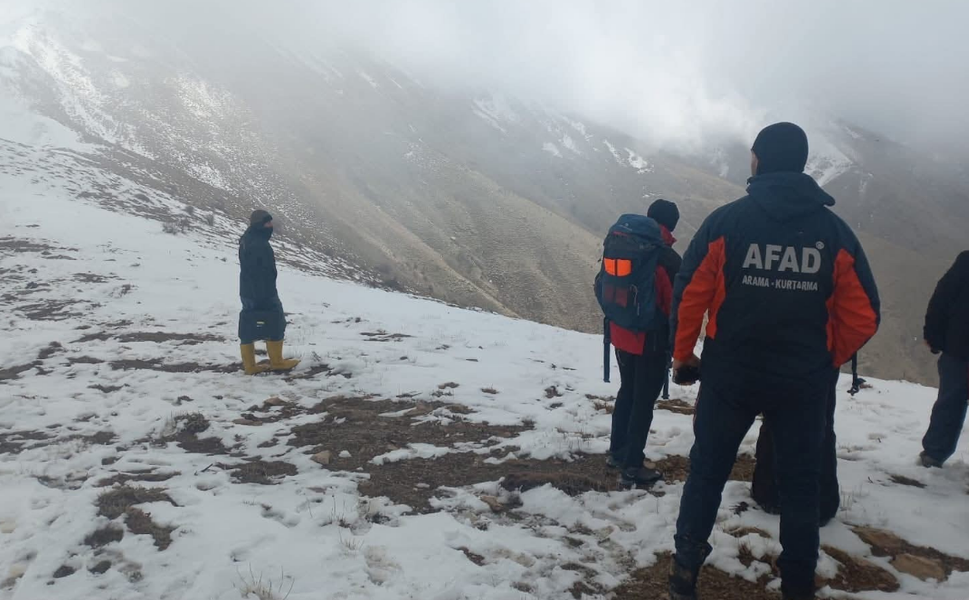 Kayıp dağcı bağ evinde sağ bulundu
