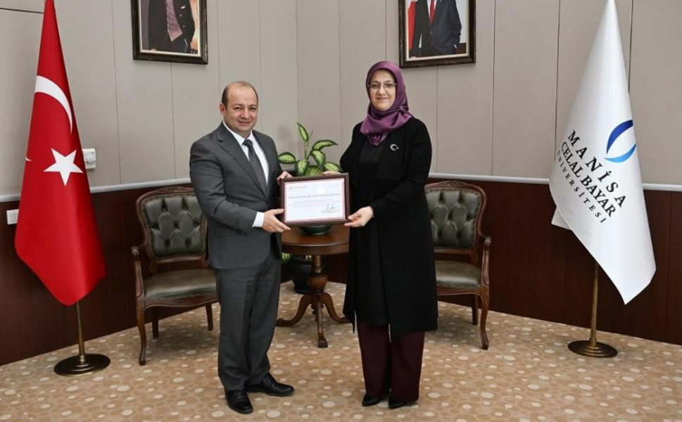 Manisa CBÜ’ye “Beslenme Dostu ve Fiziksel Aktiviteyi Destekleyen İş Yeri” Belgesi