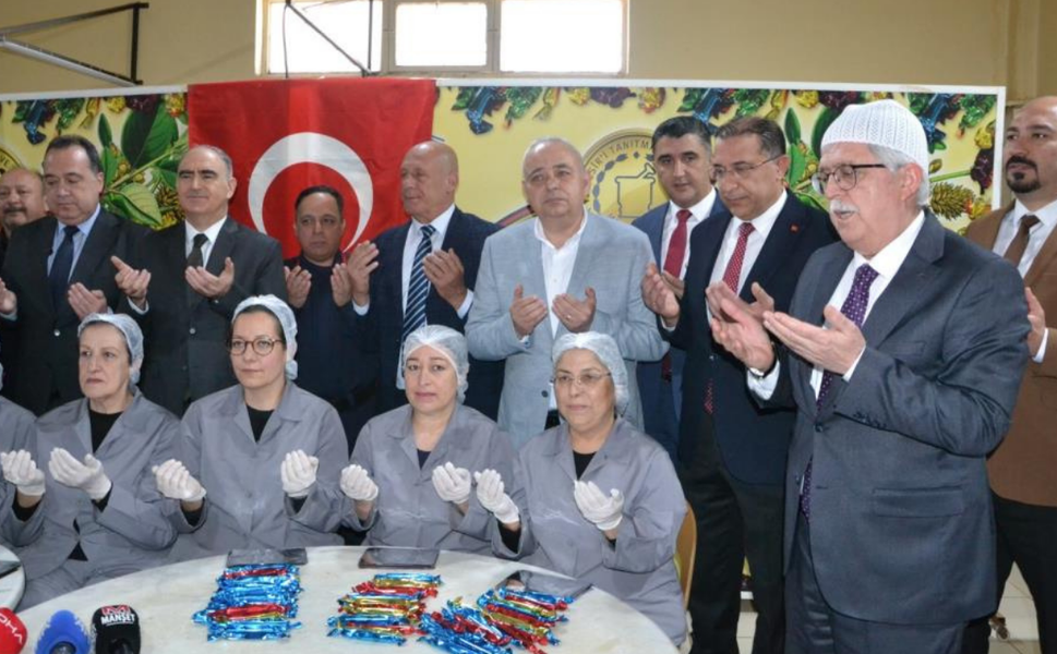 Mesir geleneğinde dualar edildi: 10 ton şifa pazar günü saçılacak