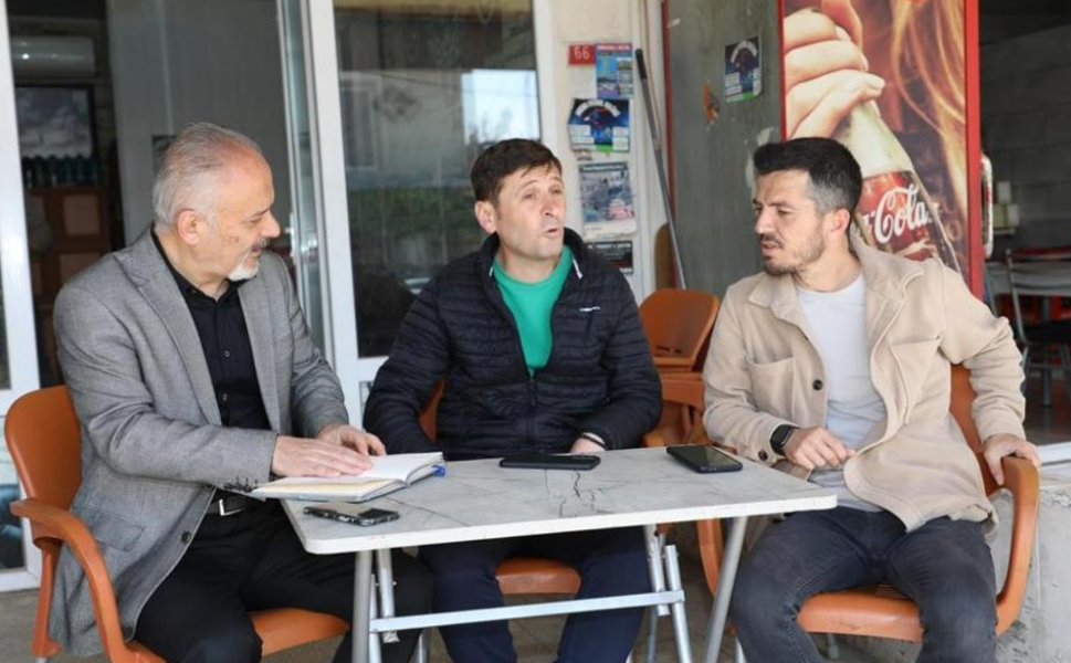 Şehzadeler’de muhtarlarla sahada birebir iletişim