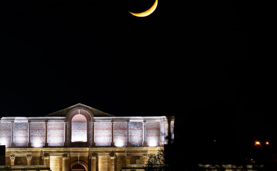Sardes Antik Kenti’nde büyüleyici kare: Gymnasium ile hilal aynı kadrajda buluştu