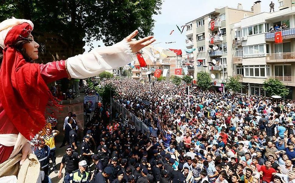 486 yıllık gelenek Manisa’da bugün yaşatılıyor: Mesir korteji ve saçım töreni başlıyor