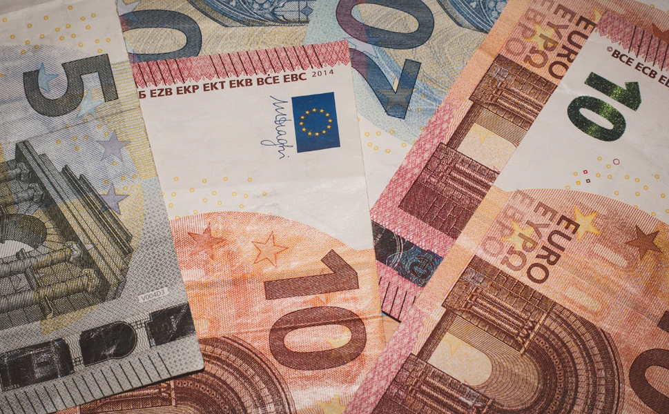 Dolar ve Euro haftanın son işlem gününde yükseldi: 14 Ağustos 2026 döviz fiyatları