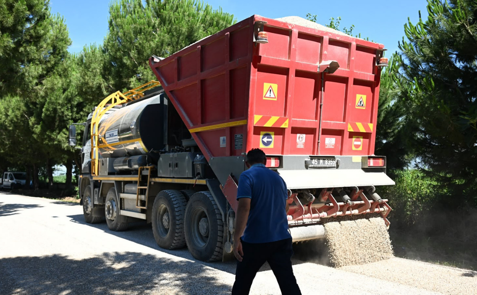 Akhisar Mecidiye ve Şehzadeler Yeniharmandalı’nın yolları yenileniyor