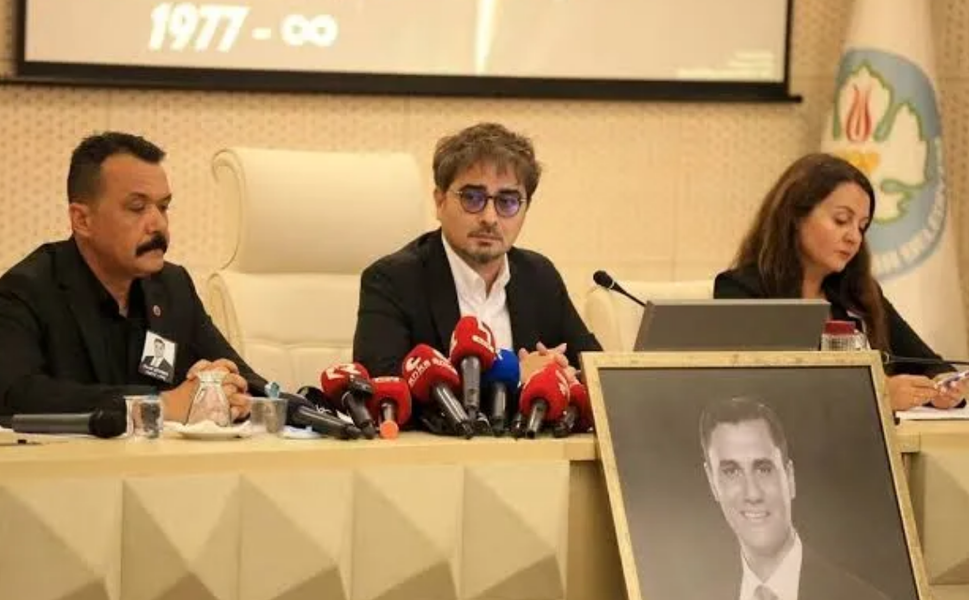 CHP Grup Başkanvekili Ahmet Anıl Ceylan gözaltına alındı