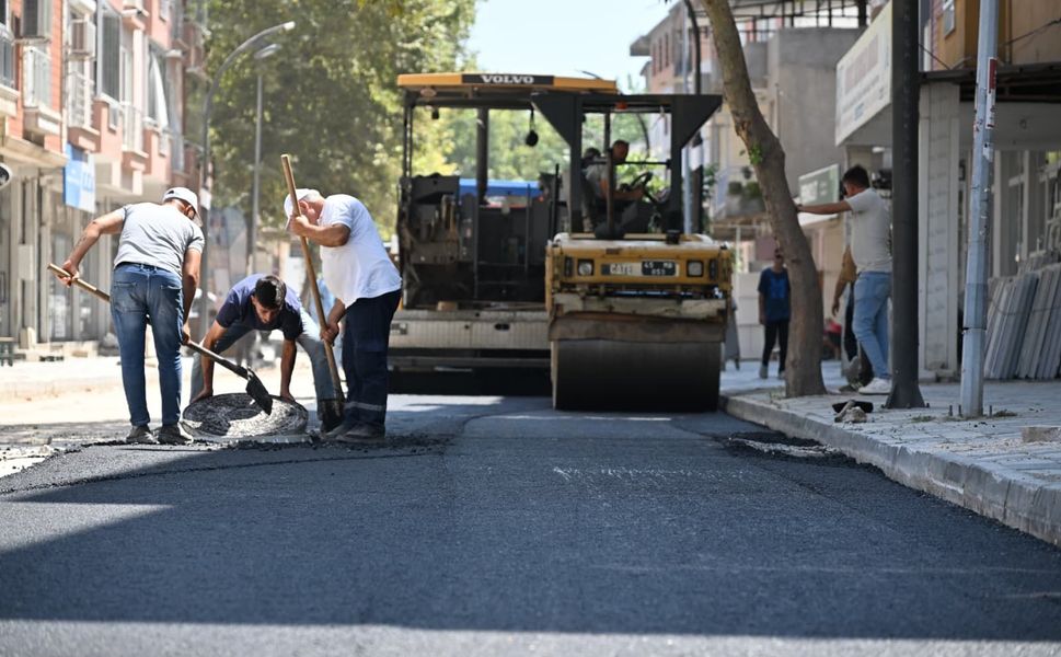 Soma’da Turgutalp Mahallesi ilk kez sıcak asfaltla buluşuyor
