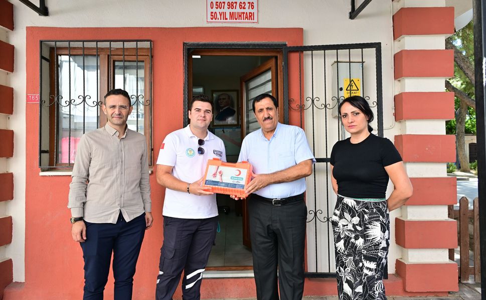 Manisa’da 1089 muhtara ilk yardım çantası desteği