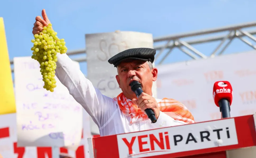 Özgür Özel’den Manisa’da üzüm üreticilerine 7 maddelik çözüm planı
