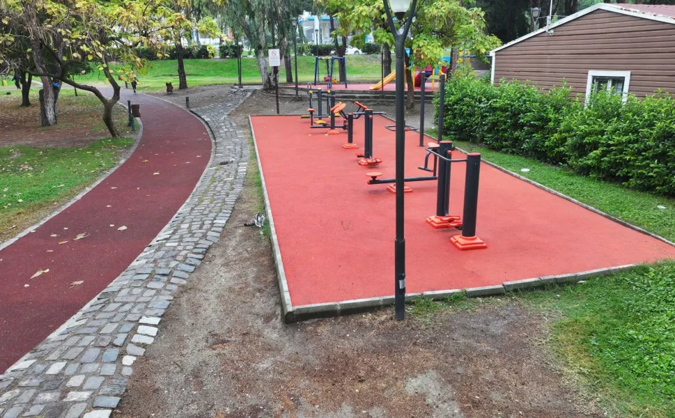 Manisa’da parklar ve yürüyüş yolları yenileniyor: 44 çocuk oyun alanı tamamlandı