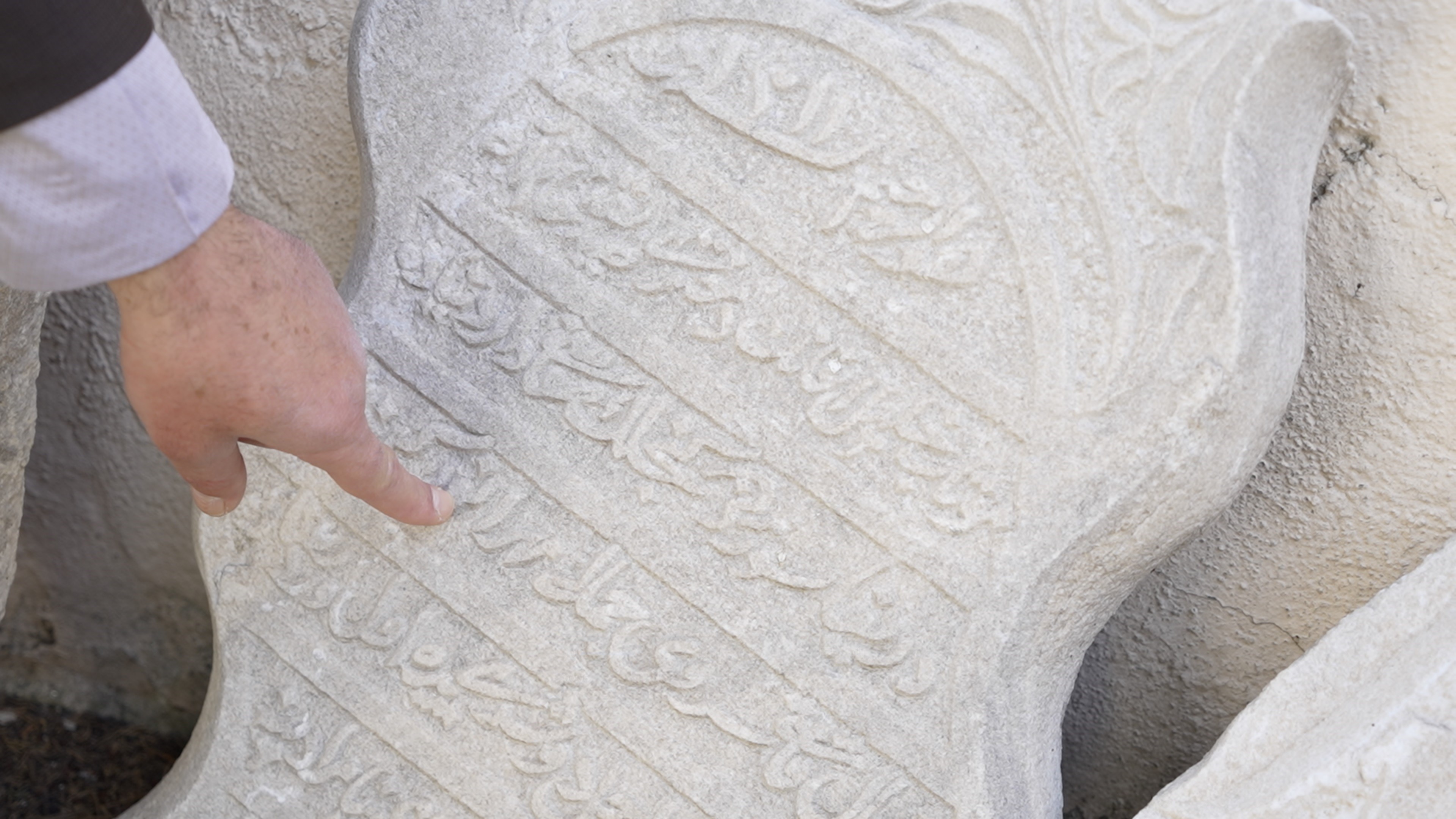 Mezar Taşı 2