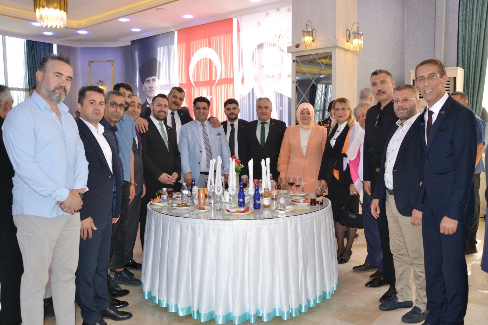 Manisa protokolü bayramlaştı