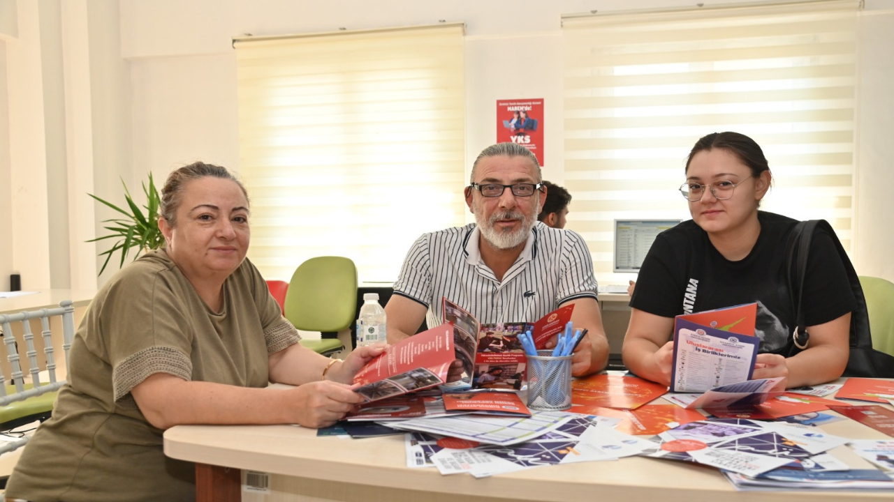 Manisa Büyükşehir Belediyesi’nden Yks Tercih Desteği (5)