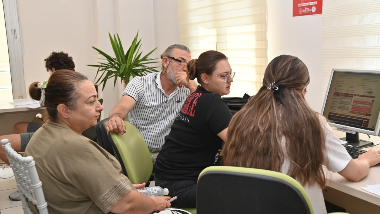 Manisa Büyükşehir Belediyesi’nden Yks Tercih Desteği (7)