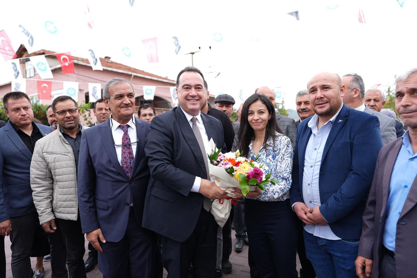 Başkan Besim Dutlulu, Selendili Çiftçilerle Buluştu (20)