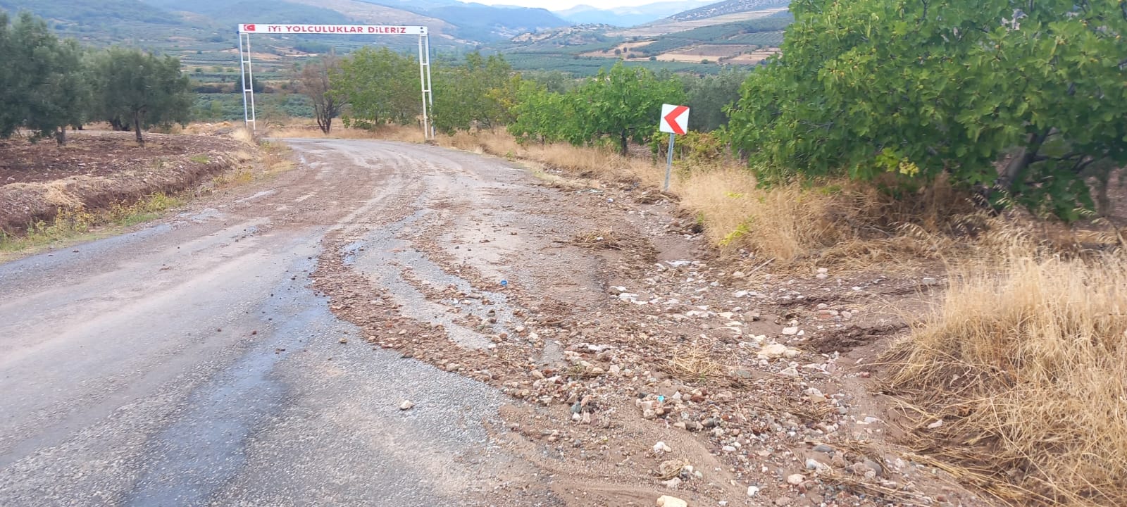 Büyükşehir Ve Maski̇ Ekipleri Yağmur Için Sahada (17)