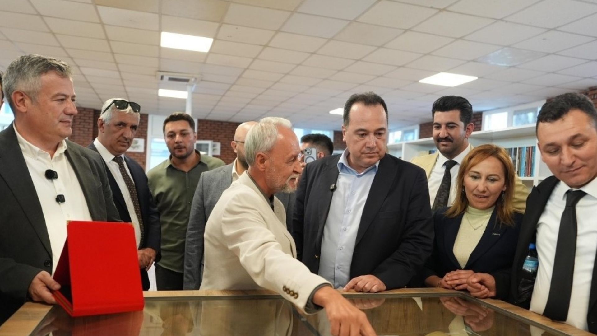 Atatürk Çocukları Kütüphaneleri Kitap Bağışlarıyla Büyüyor (1)