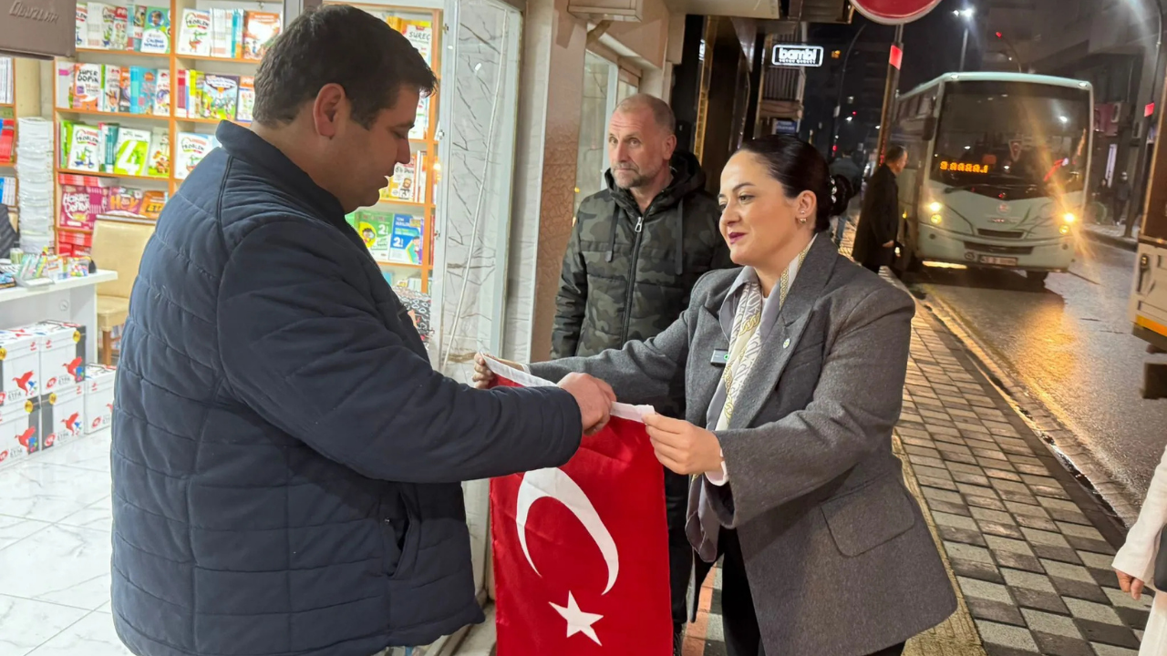 İyi̇ Parti Şehzadeler'den Bayrak Ve Milli Birlik Vurgusu (2)