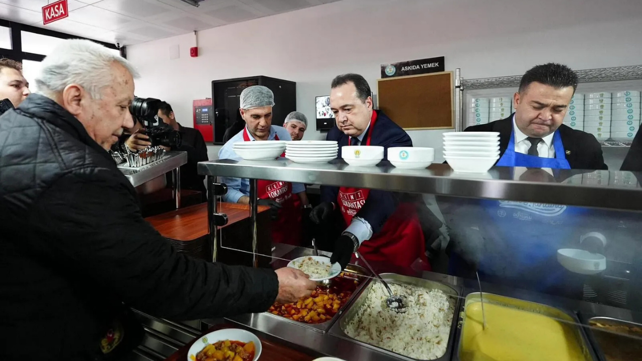 Kırkağaç'ta Kent Lokantası Hizmete Girdi (1)