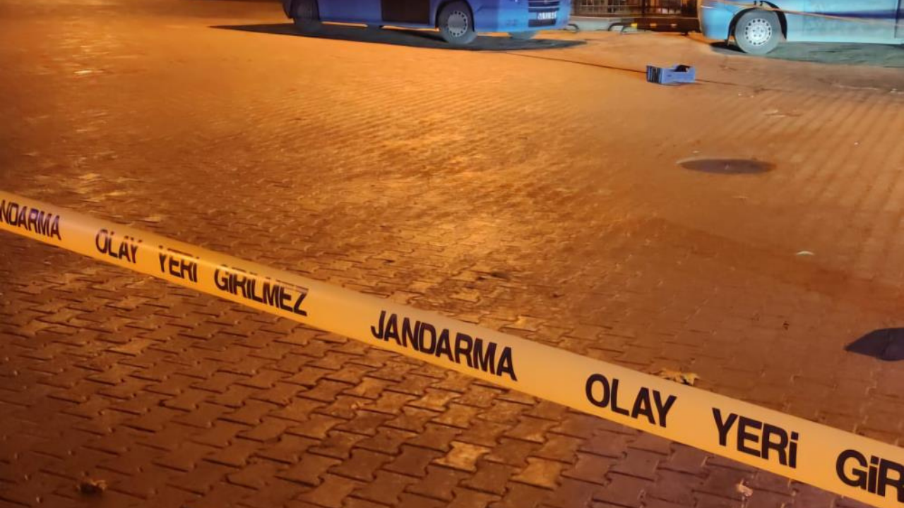 Manisa’da korkunç olay: Eşine ve teyzesine kurşun yağdırdı!