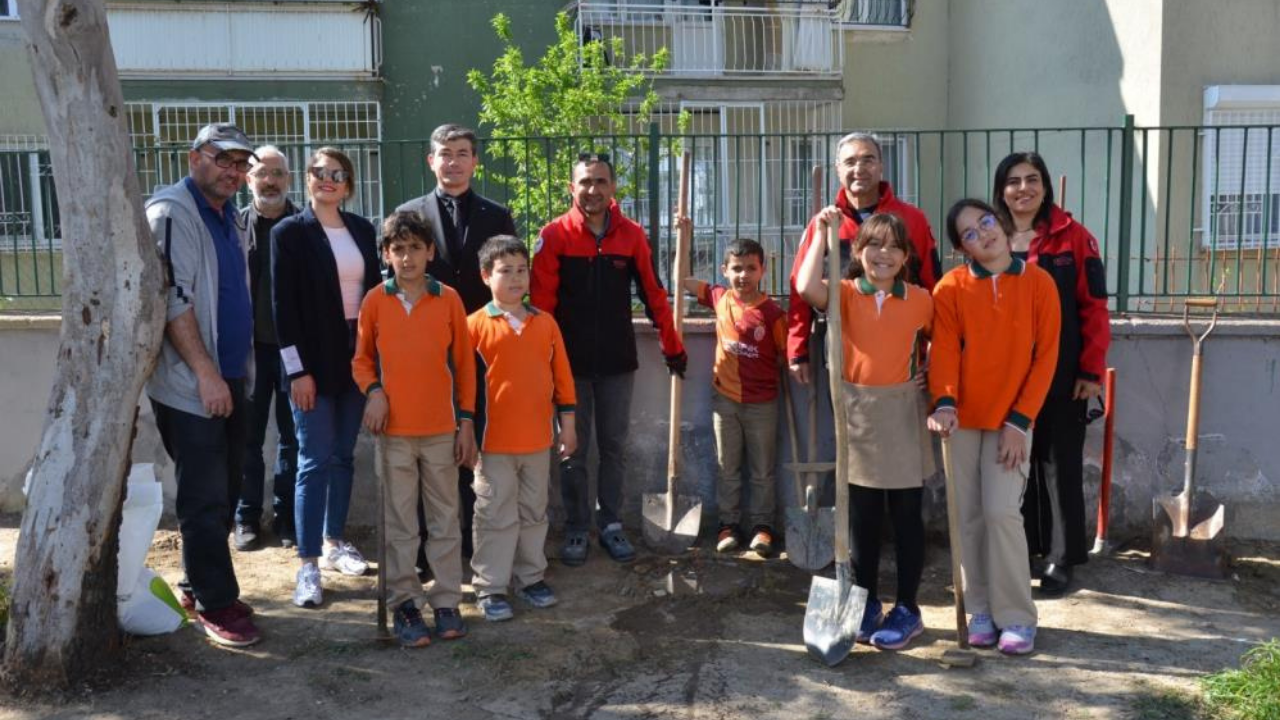 Manisa’da Okul Bahçeleri Üzümle Buluşuyor