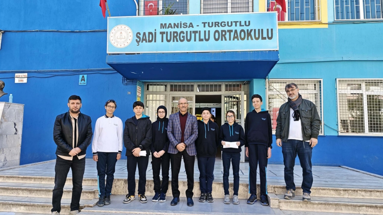 Manisalı Öğrencilerden Örnek Davranış