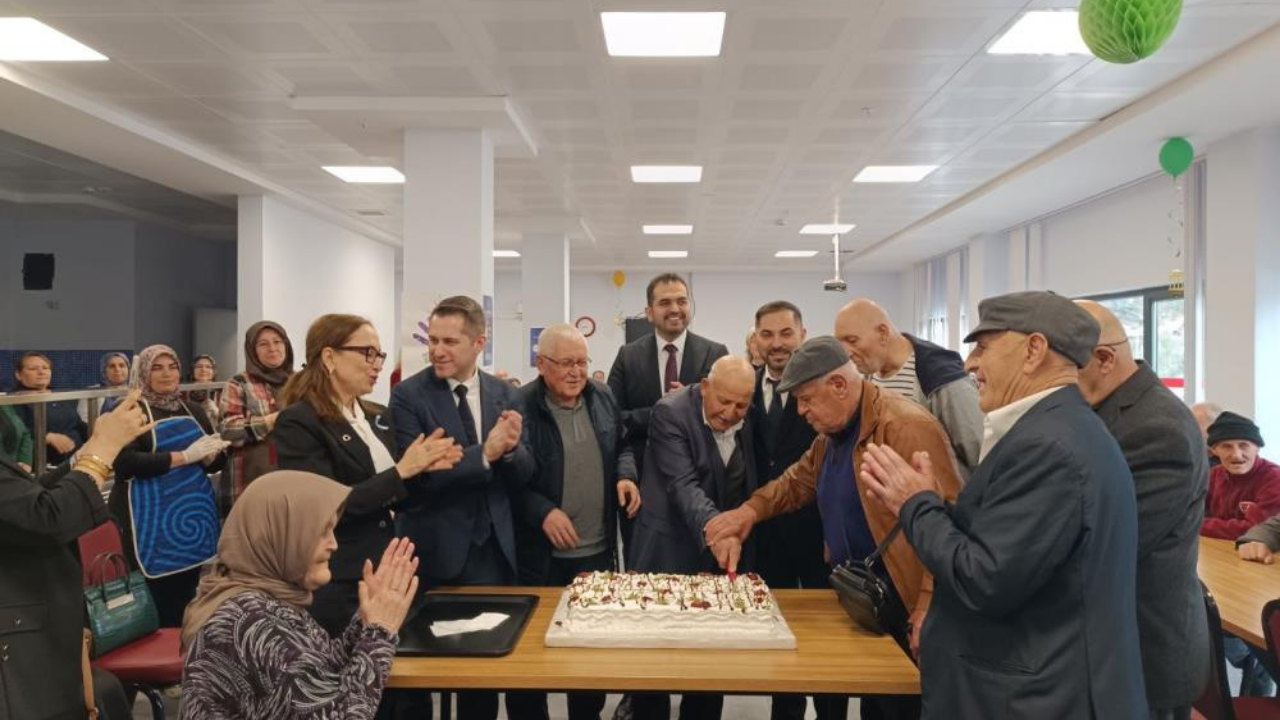 Gördes’te Huzurevi Sakinlerine Sağlık ve Moral Desteği-1