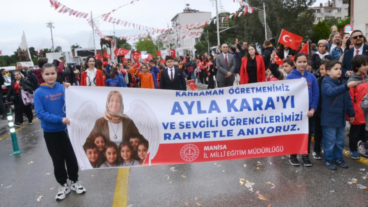 Manisa’da 23 Nisan’da duygulandıran anma-1