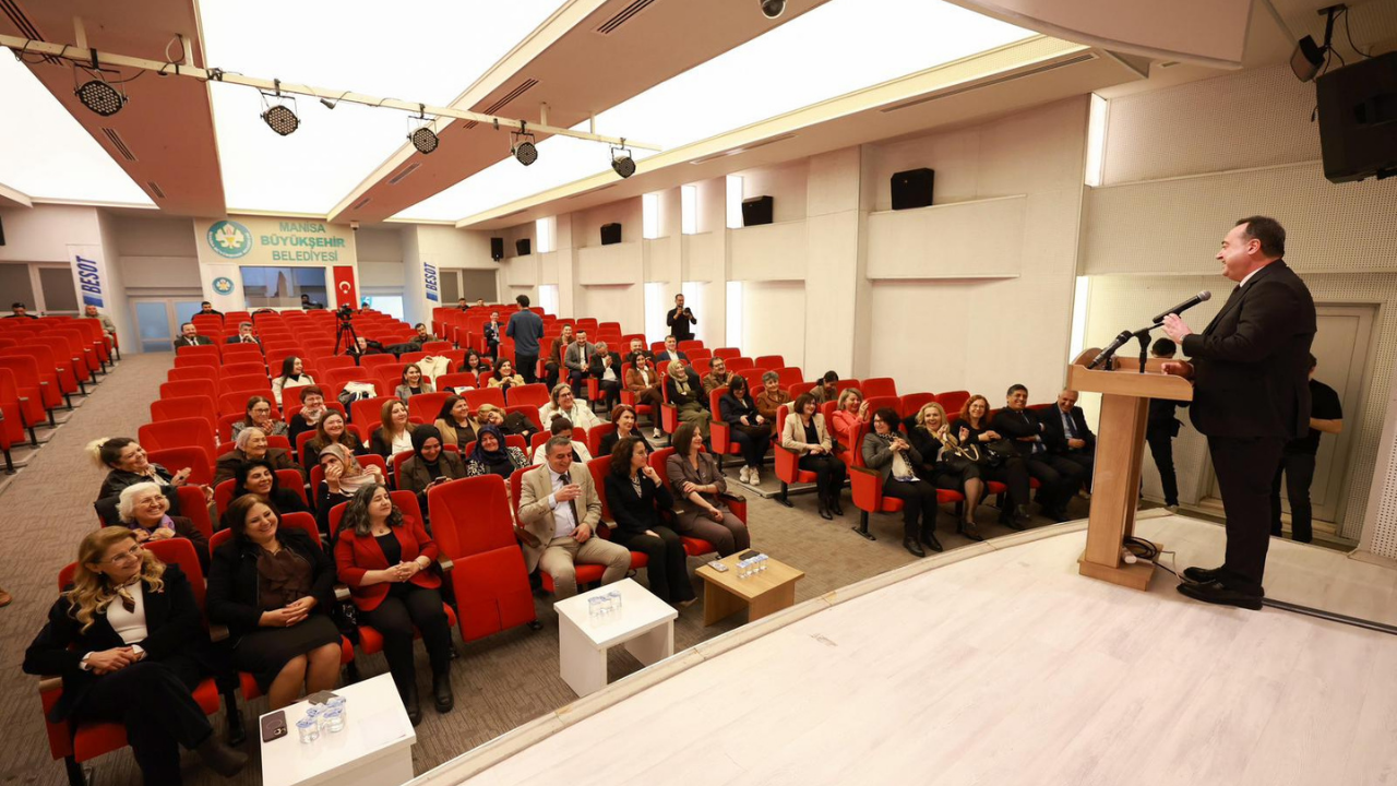 Kadın Belediye Başkanları Manisa’da Bir Araya Geldi1