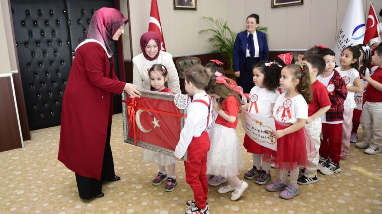 Mcbü’de Koltuklar Çocuklara Emanet