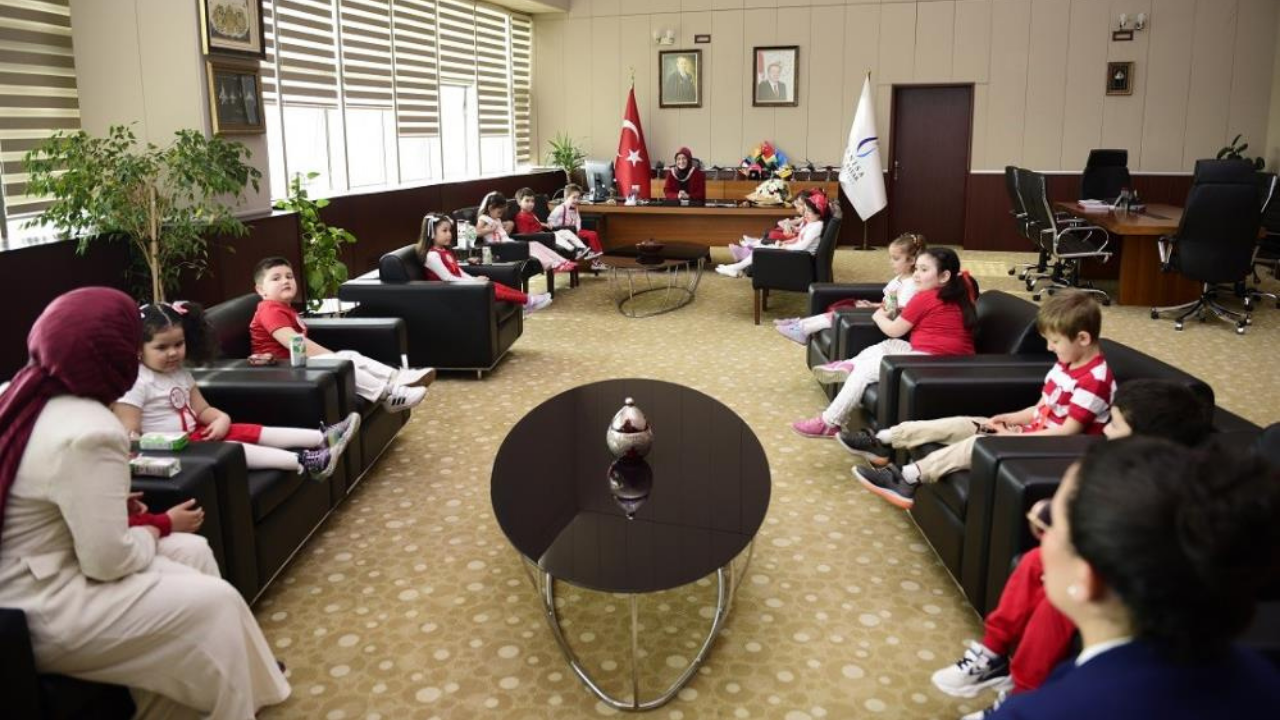 Mcbü’de Koltuklar Çocuklara Emanet1