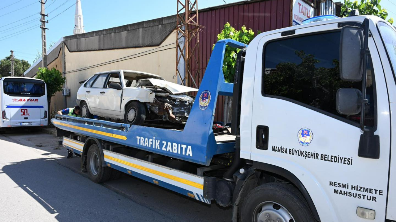 Manisa’da Sokaklar Atıl Ve Hurda Araçlardan Temizleniyor2