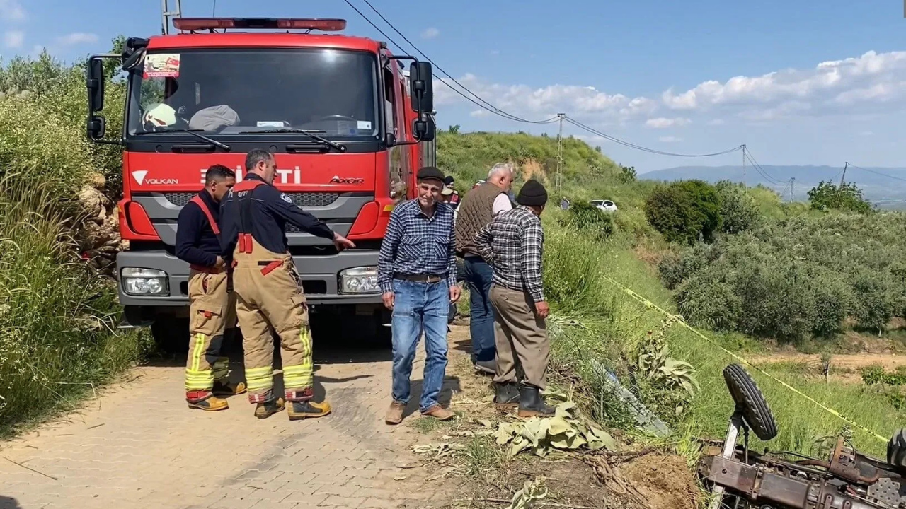 Manisa’da Traktör Şarampole Yuvarlandı1