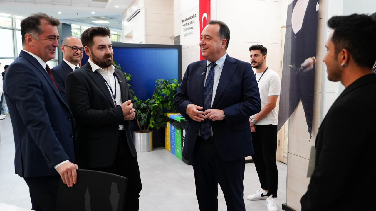 Akademi Manisa1