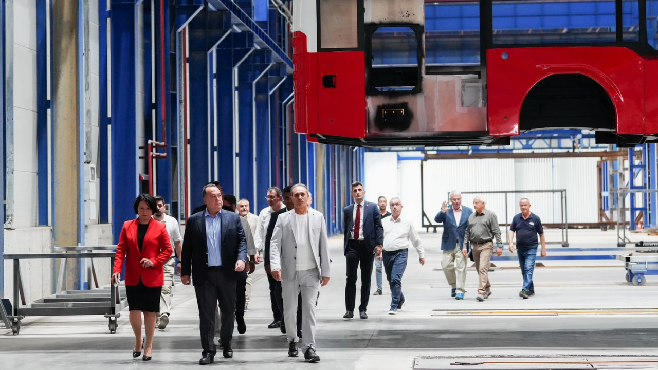 Manisa Büyükşehir, Toplu Ulaşım Filosunu 15 Yeni Otobüsle Güçlendiriyor3
