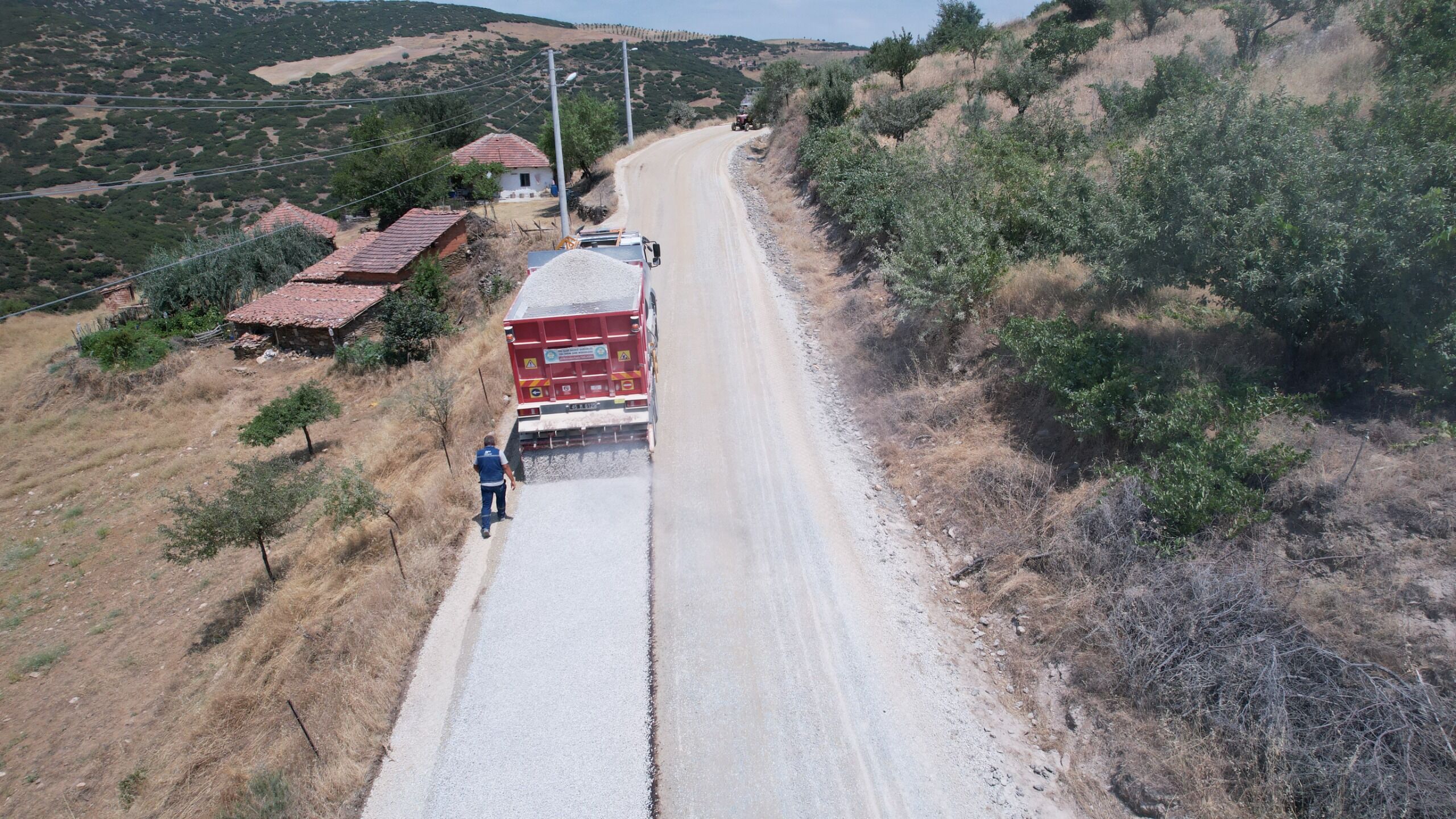 Manisa Büyükşehir’den Kula’da 12,5 Kilometrelik Yol Hamlesi (3)