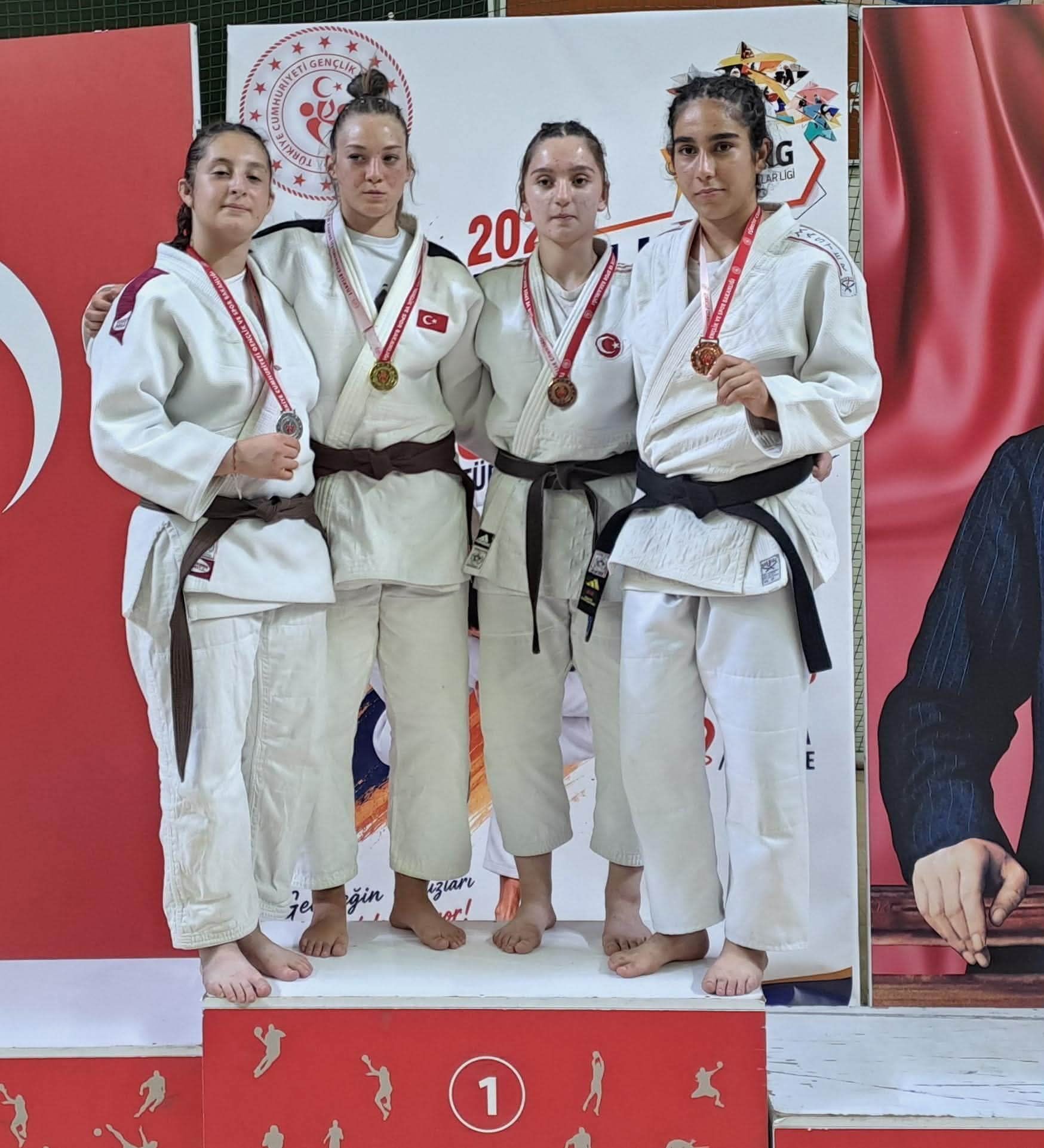Yunusemreli̇ Judoculardan
