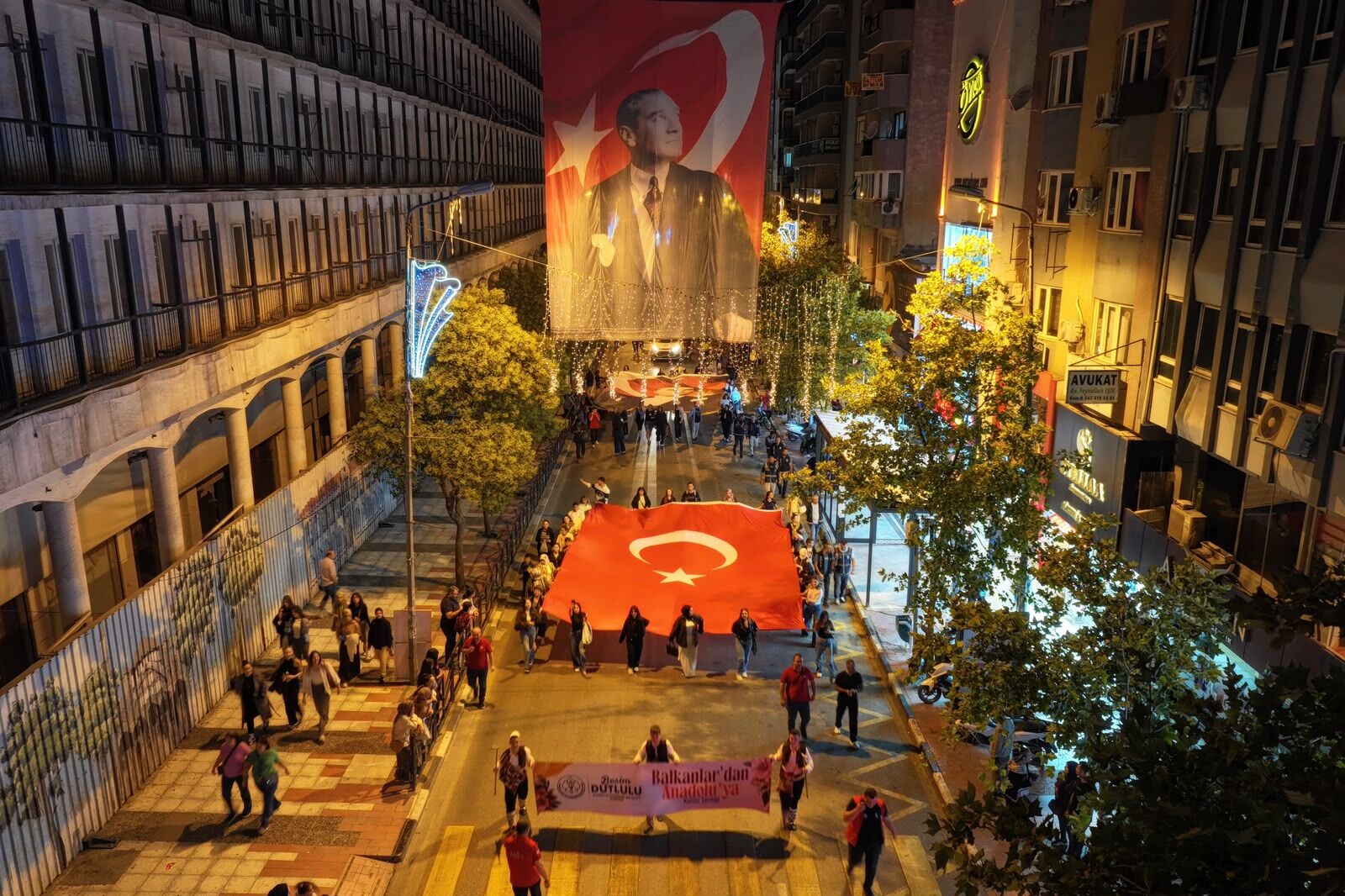 Balkanlardan Anadolu’ya Kültür Şenliği’nde Candan Erçetin Coşkusu (14)