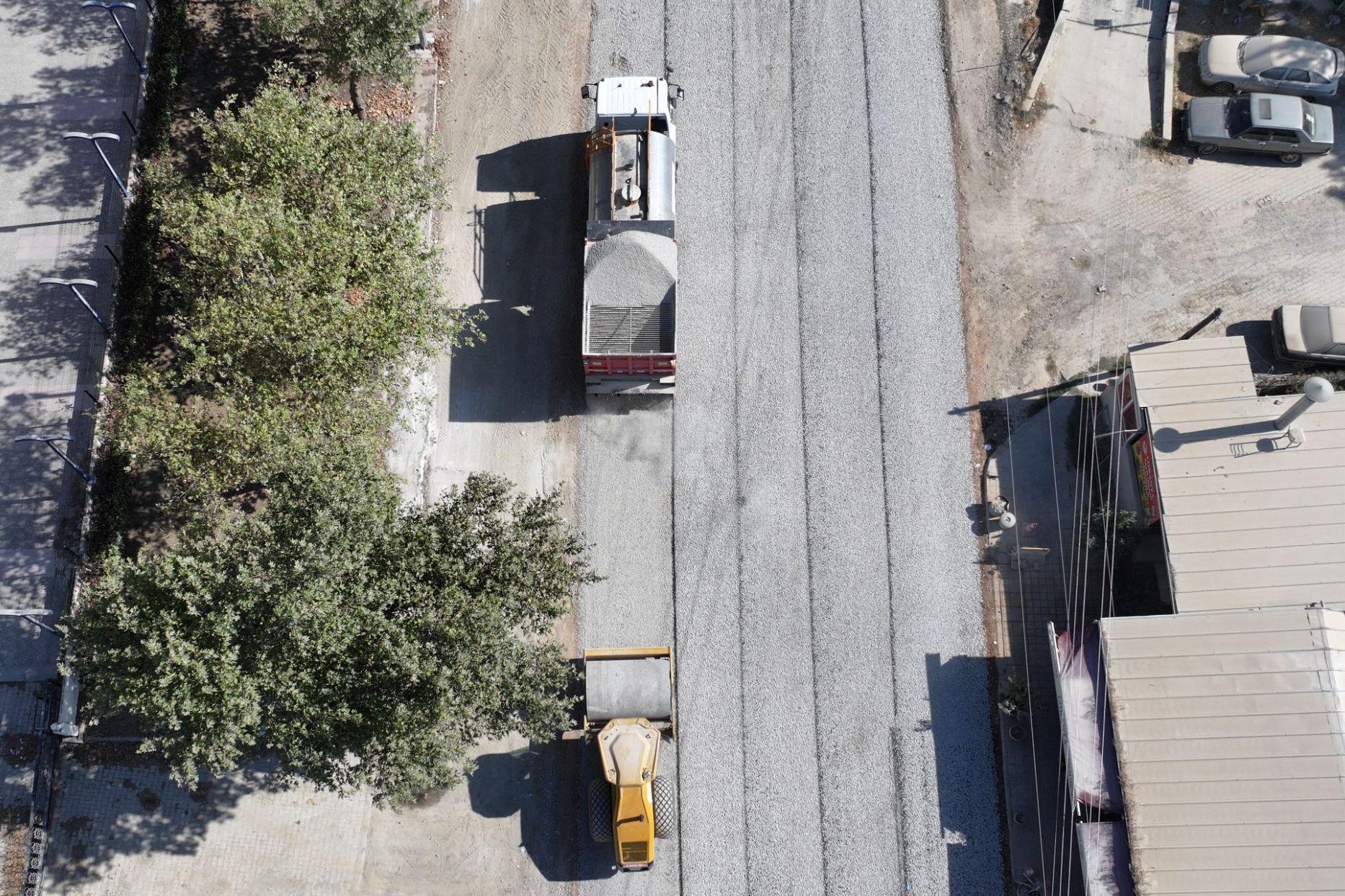 Büyükşehir, Muradiye’de Yolları Konforlu Hale Getiriyor (4)