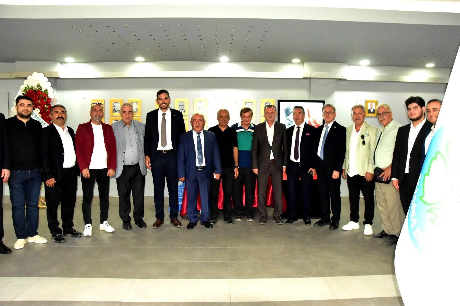 Manisa Kent Konseyi’nde Bayraktar yeniden başkan seçildi
