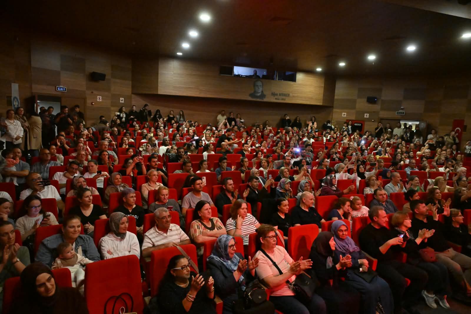 Manisa’da Balkan Kültürü Sahneye Taşındı (11)