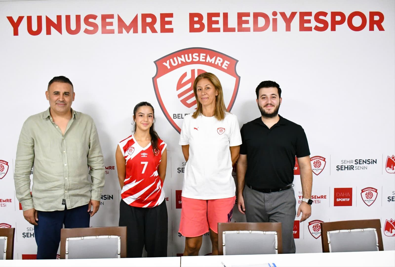 Yunusemre Belediyespor'dan Kadroya Genç Takviye1