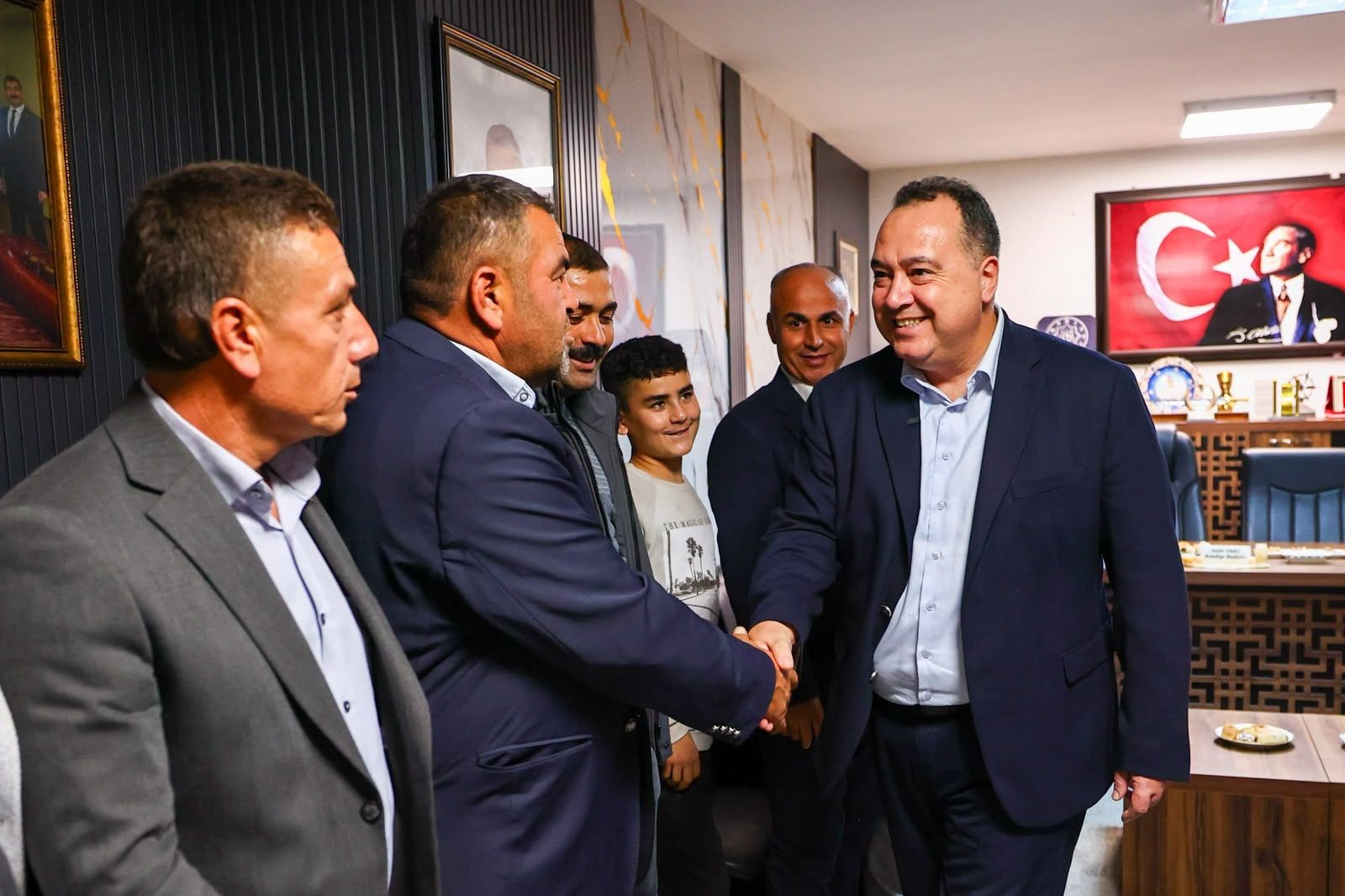 Başkan Dutlulu, Köprübaşılı Muhtarlarla Bir Araya Geldi (1)