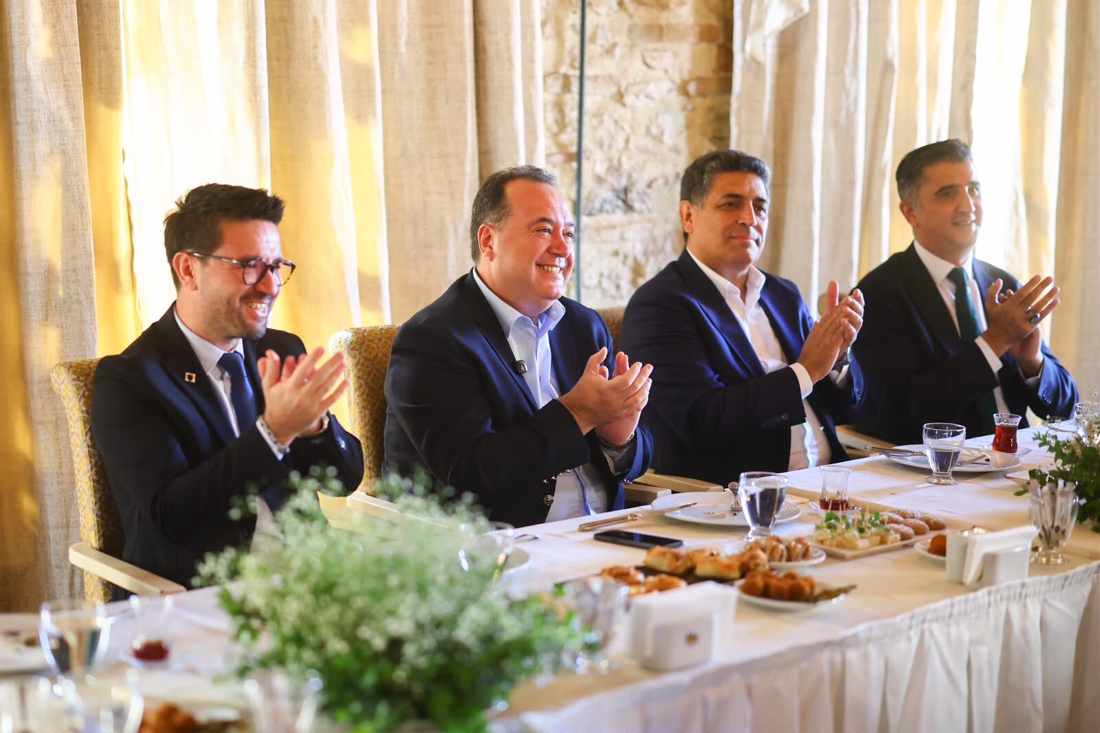 Başkan Dutlulu’dan Mimarlara, “Bu Şehri Güzelleştirmek İçin Her Fikre Açığız” (4)